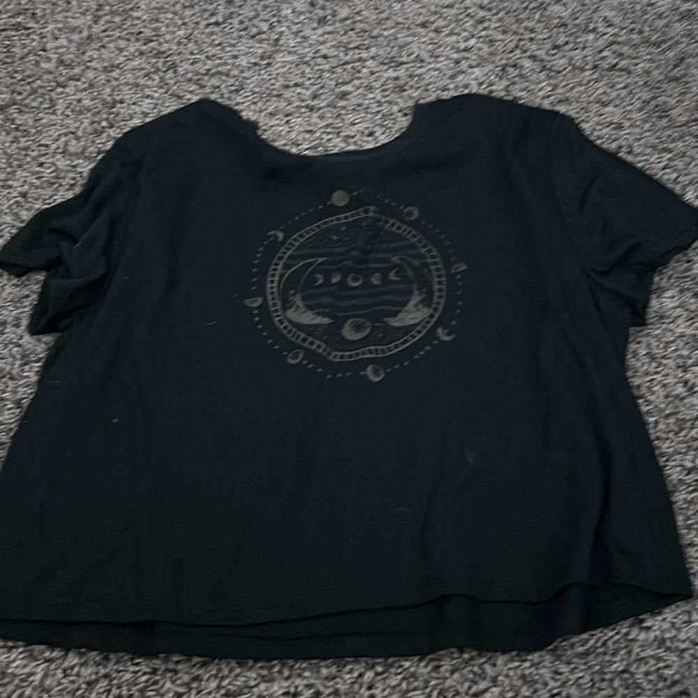 Cropped tee